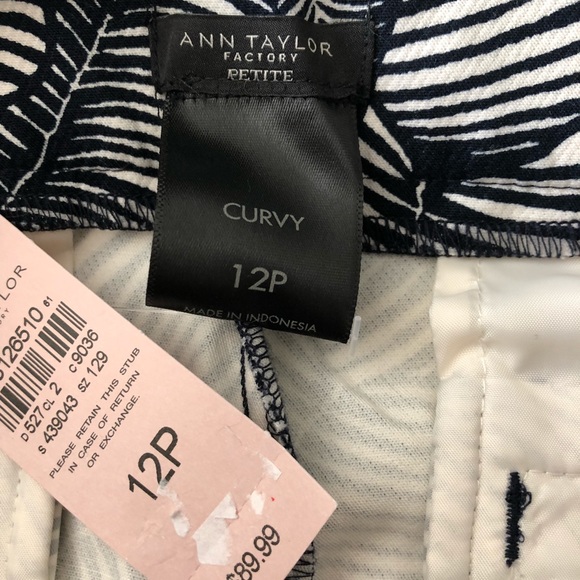 Ann Taylor Factory Navy Palm Print Capri Size 12P - Picture 4 of 6